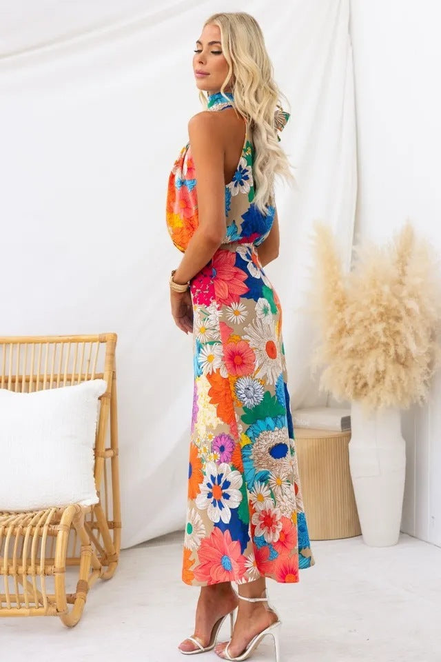 Lucky Floral Sleeveless Halter Waist-Tight Long Dress