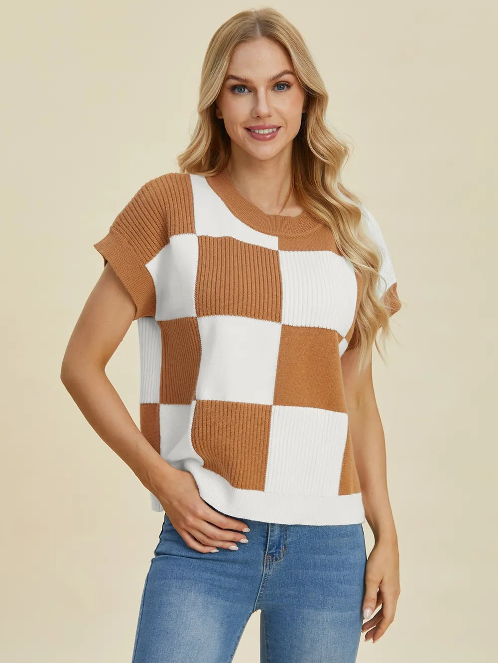 Modern Style Checkered Round Neck Top with Short Sleeves