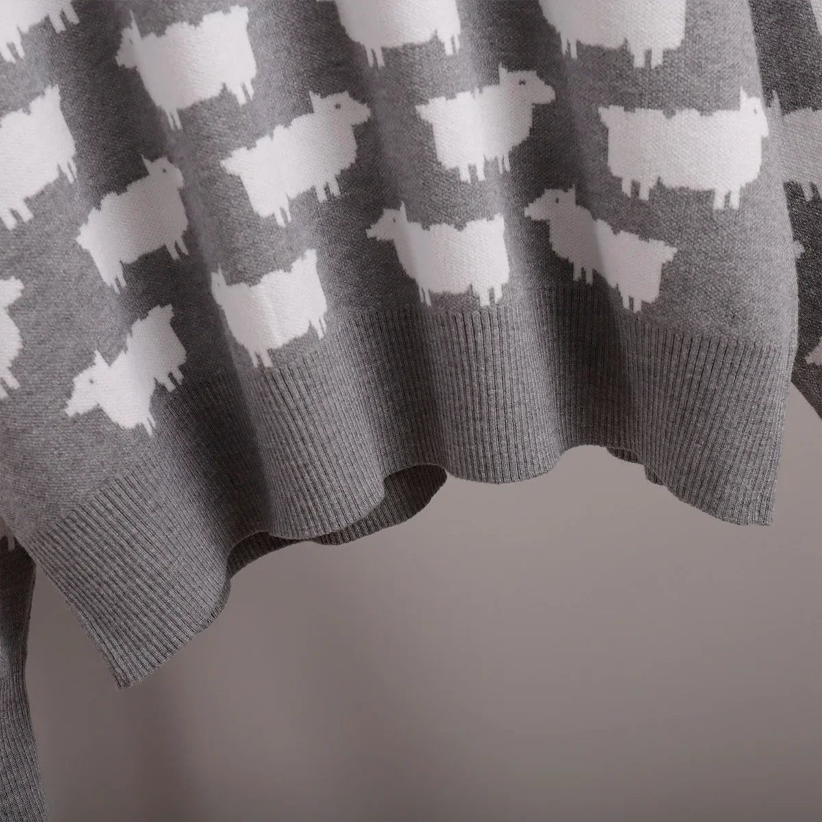 O-neck Alpaca Loose Casual Mid Length Printed Sweater