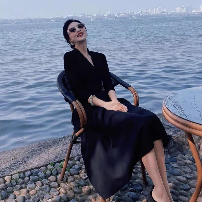 Brocade Cotton Black Evening Slimming V-neck Dress with Half Sleeve