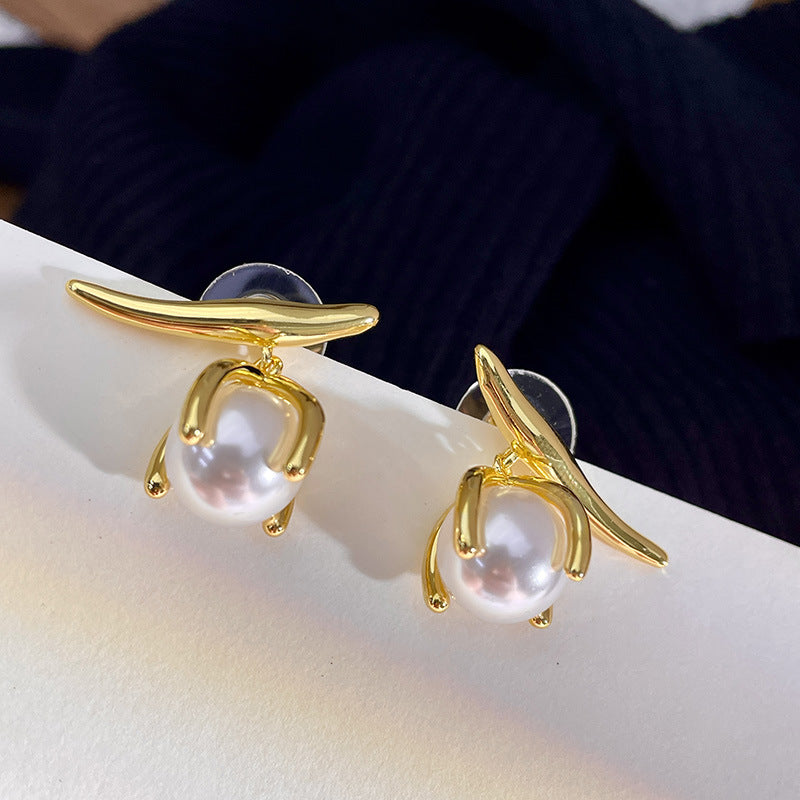Elegant Design 925 Sterling Silver Gold Overlay Pearl Stud Earrings.