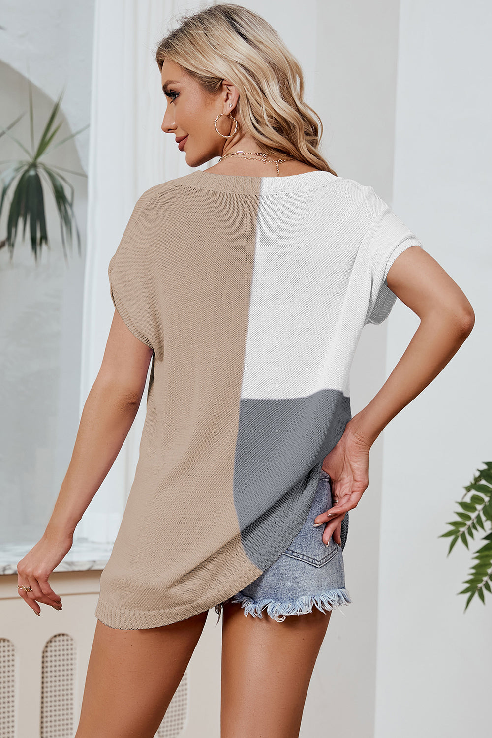 Tiffany Style  V-Neck Short Sleeve Knit Top