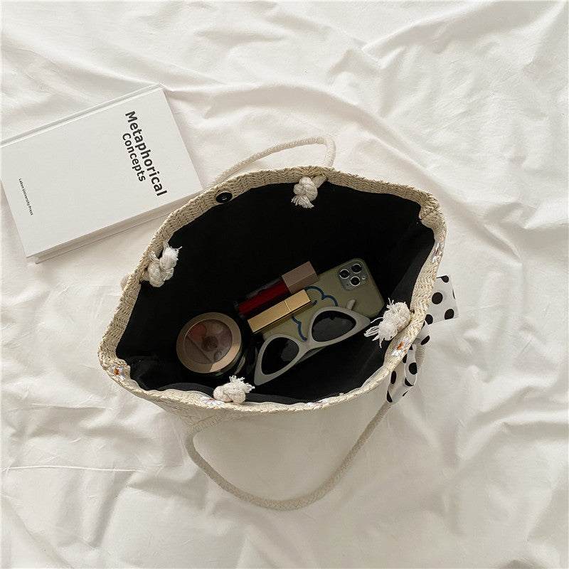 Large Capacity Simple Flower Woven Straw Beach Bag