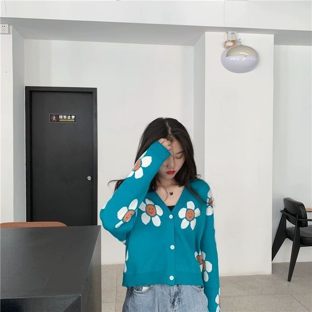 Daisy Flower Loose V-neck  Knitted Cardigan