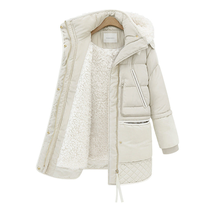 Noire Blanc Elegance Lambswool Coat