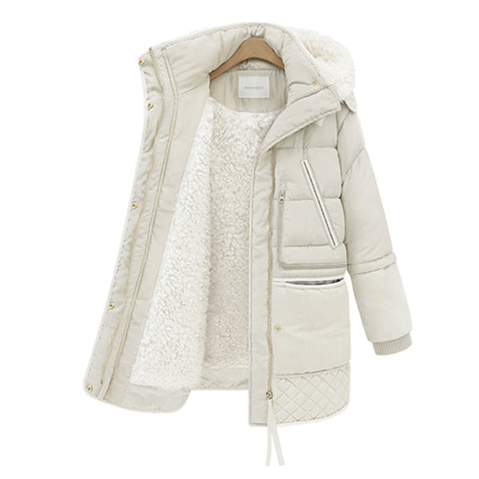 Noire Blanc Elegance Lambswool Coat