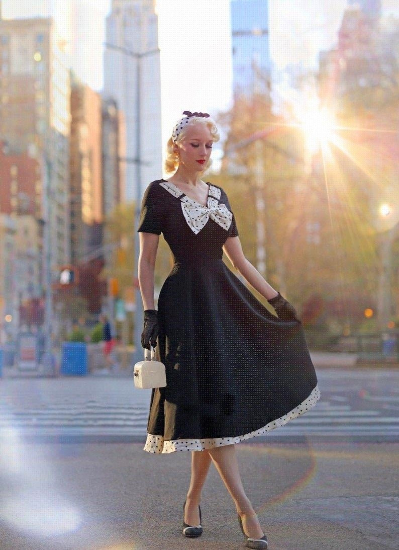 Retro Little Black Niche Contrast Polka Dots  V-neck Dress