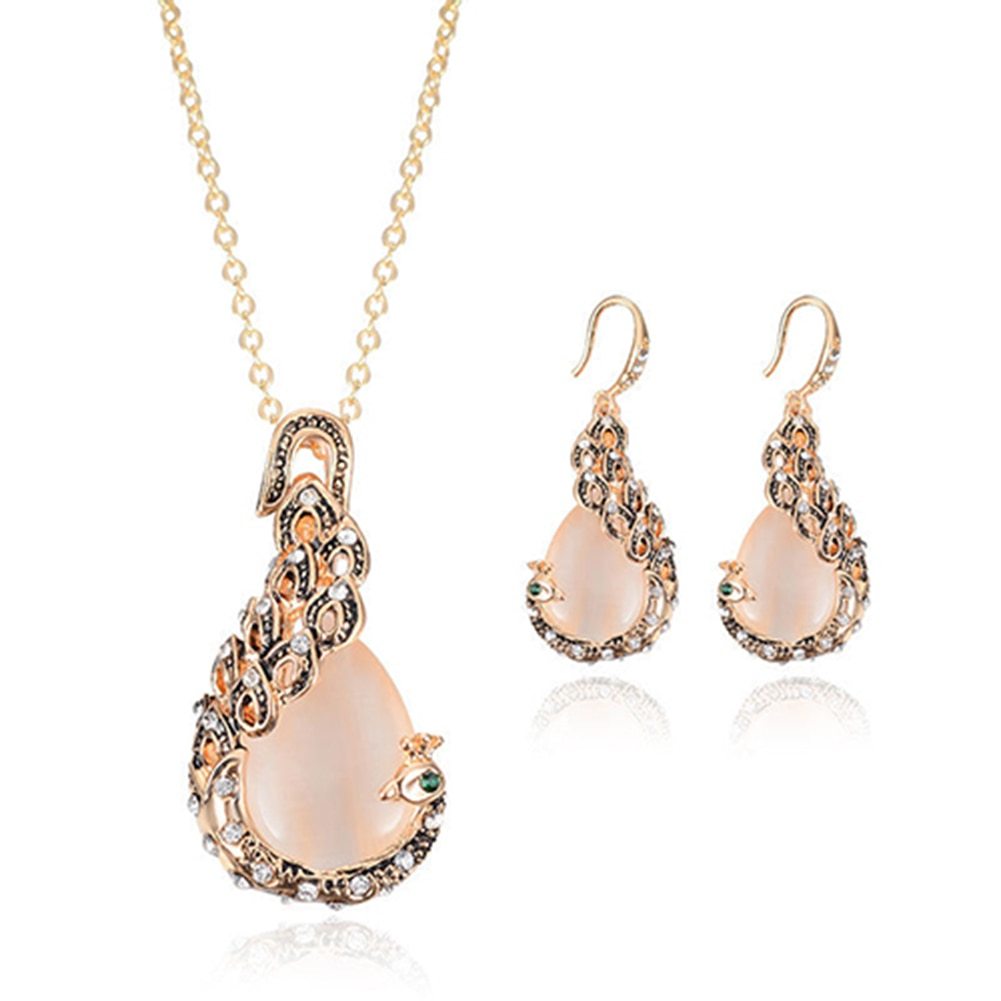 Elegant Waterdrop Rhinestone Pendant Necklace & Hook Earrings Jewelry Set.