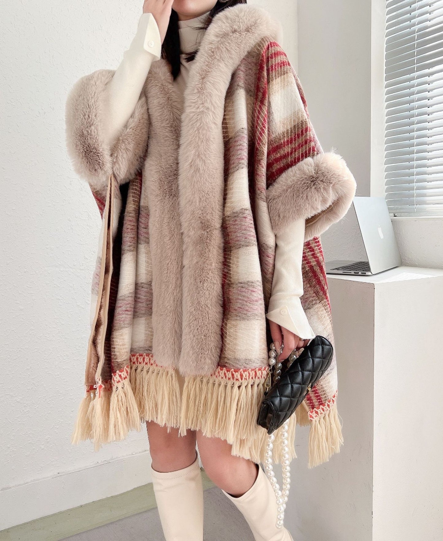 Classy Lady Plaid Pattern Cape Jacket