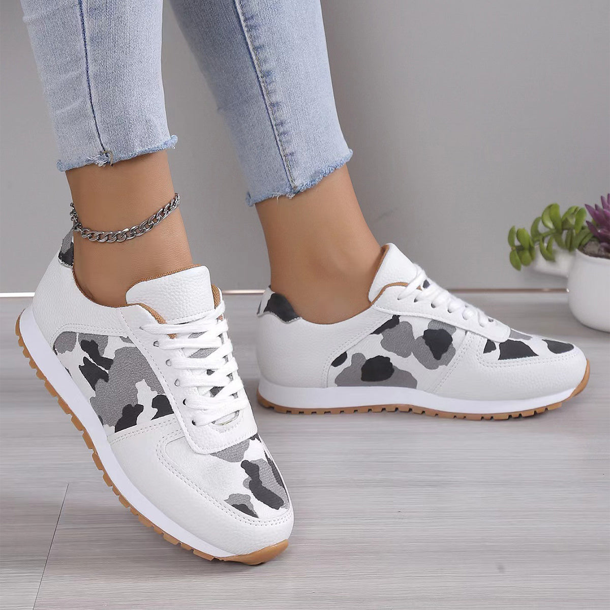 Fashion Leopard Print Lace-up Sports Shoes Sneakers
