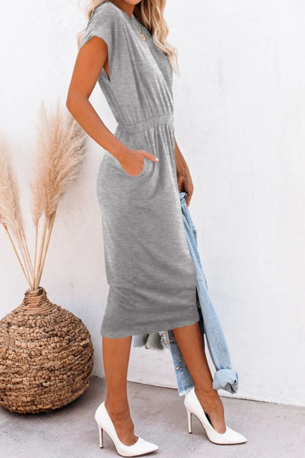 Stylish Ease Pocketed Round Neck Cap Sleeve Dress