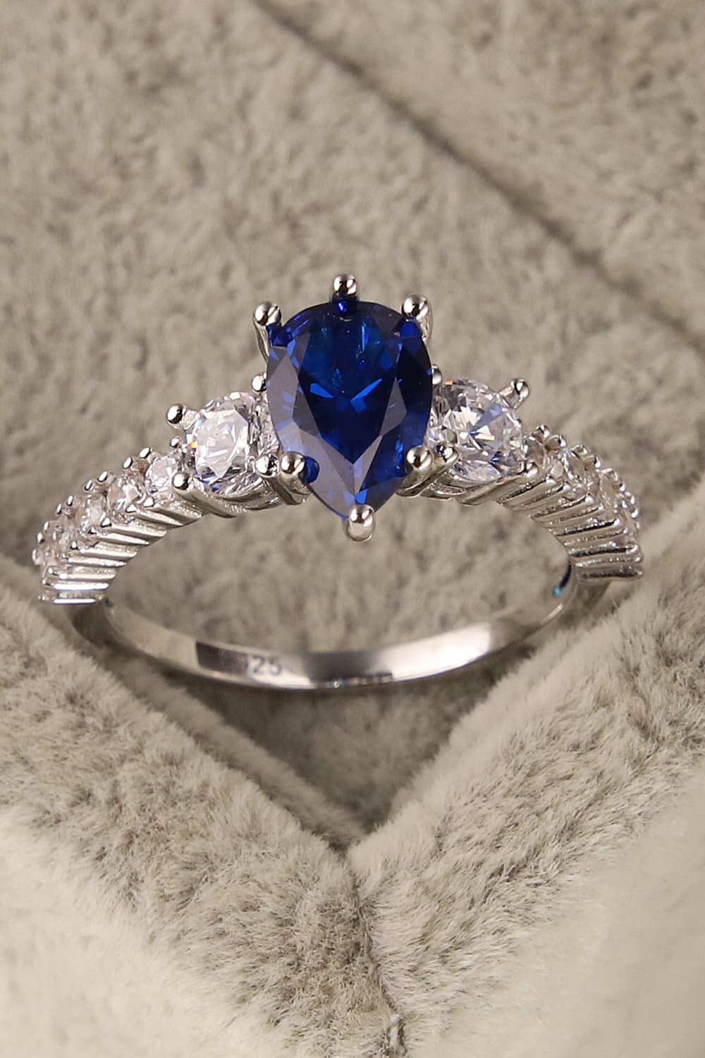 Beautiful Sapphire Pear Shape 925 Sterling Silver Ring.