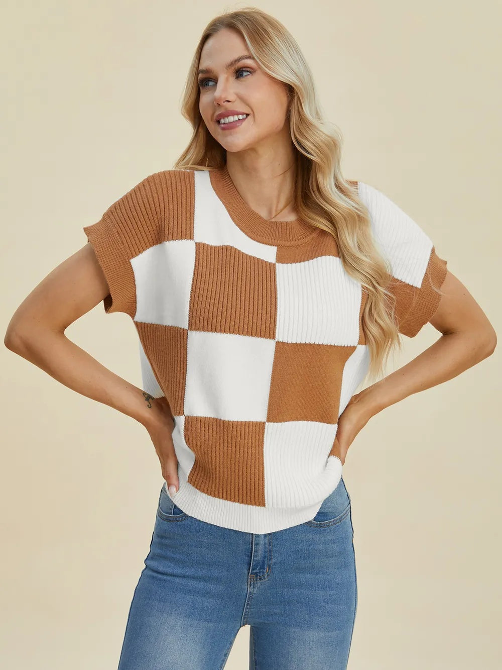 Modern Style  Checkered Round Neck Top with Short Sleeves