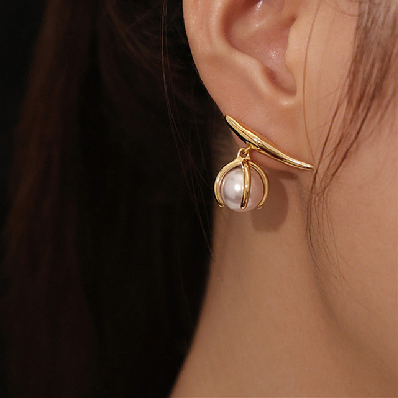 Elegant Design 925 Sterling Silver Gold Overlay Pearl Stud Earrings.