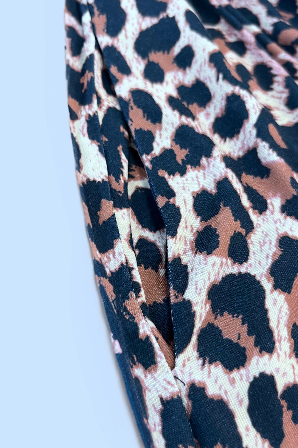 Chic Printed Scoop Neck Sleeveless Buttoned Dress with Pockets