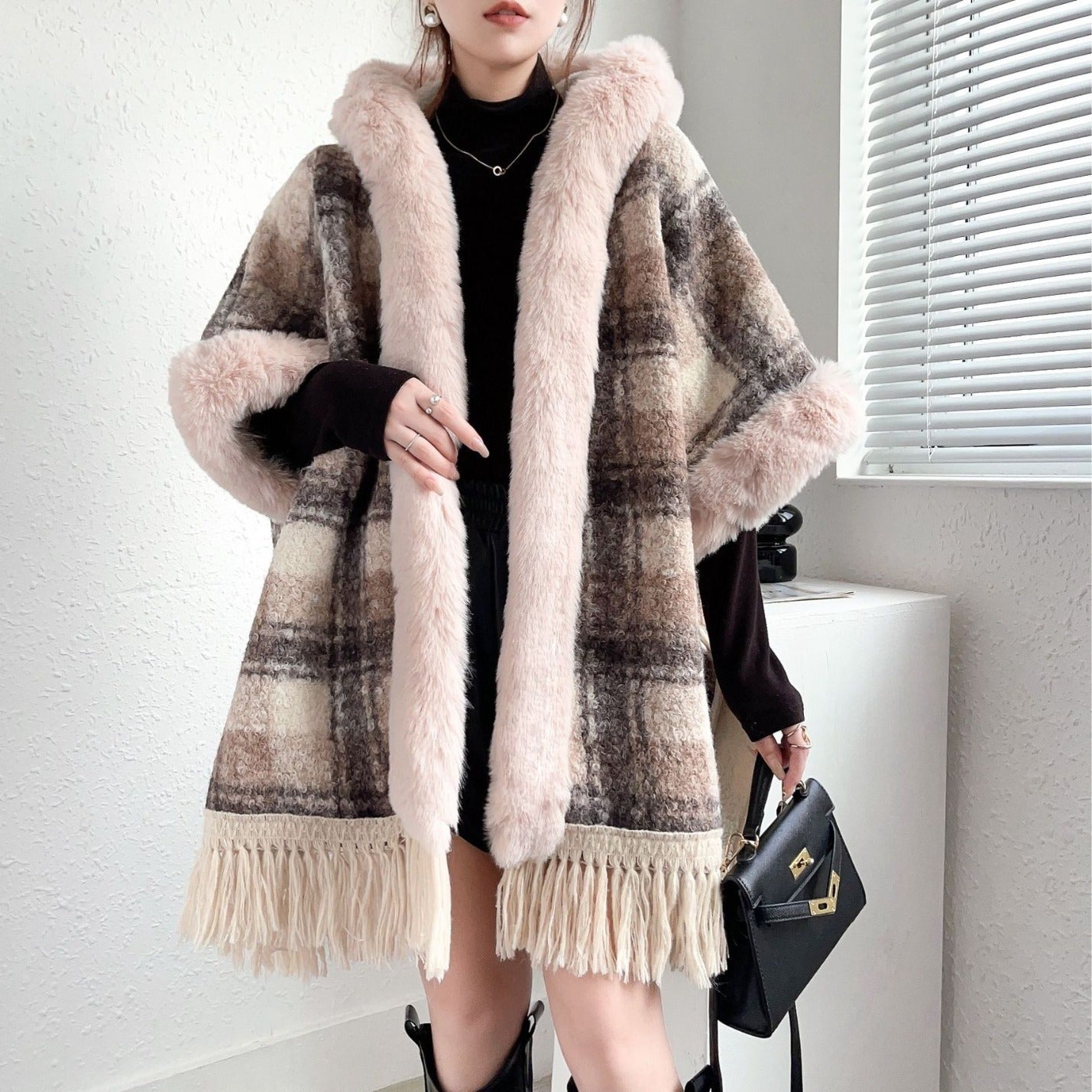 Classy Lady Plaid Pattern Cape Jacket