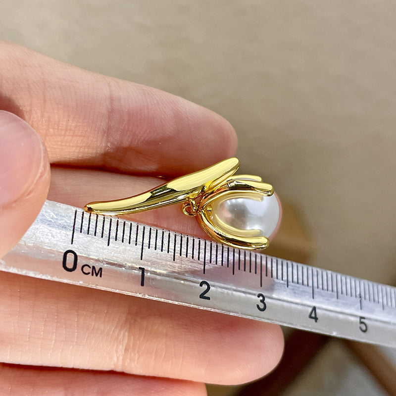 Elegant Design 925 Sterling Silver Gold Overlay Pearl Stud Earrings.