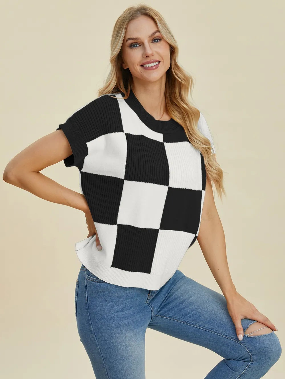 Modern Style  Checkered Round Neck Top with Short Sleeves