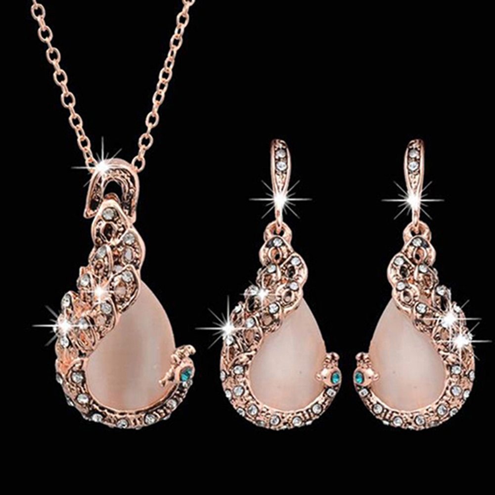 Elegant Waterdrop Rhinestone Pendant Necklace & Hook Earrings Jewelry Set.