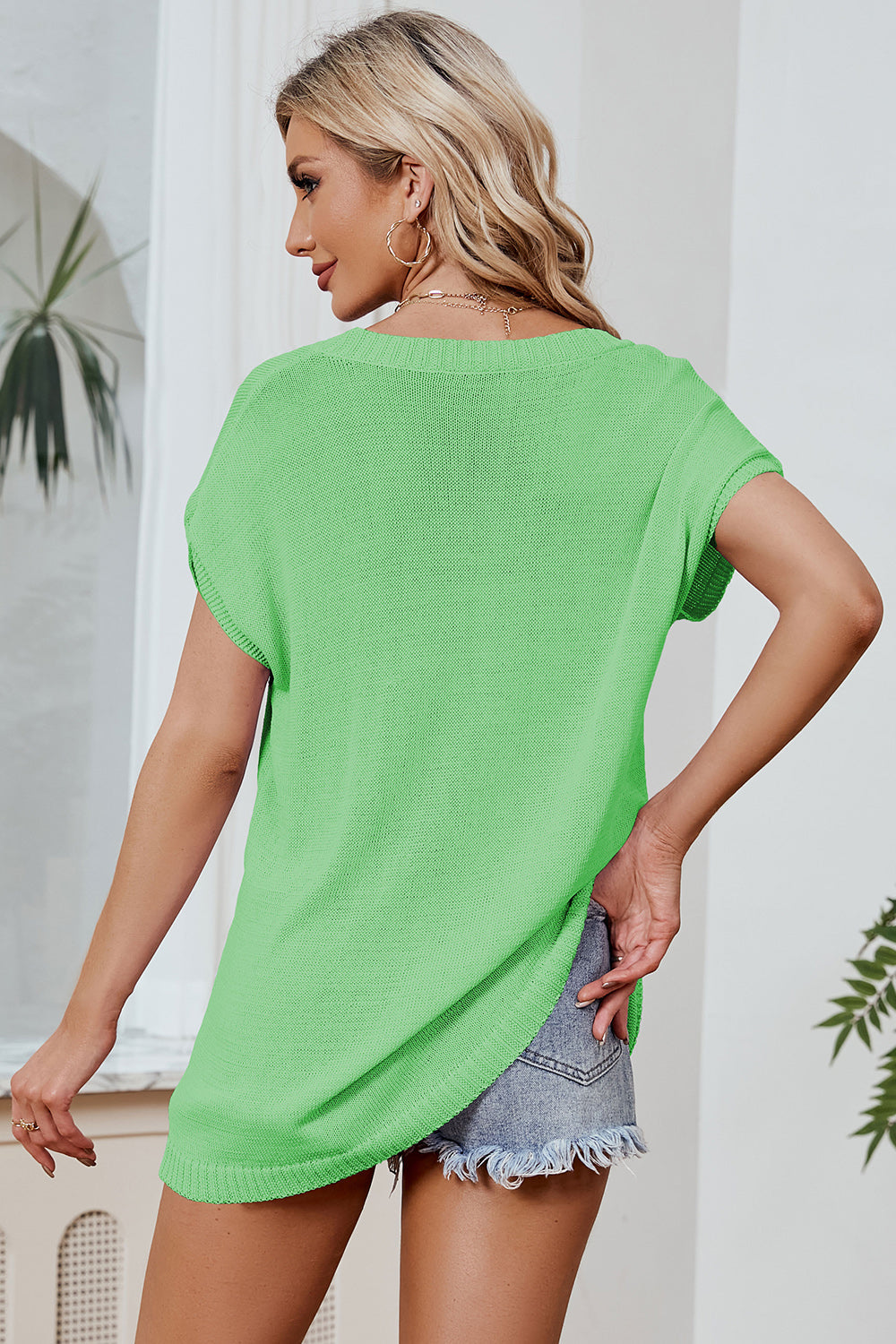 Tiffany Style  V-Neck Short Sleeve Knit Top