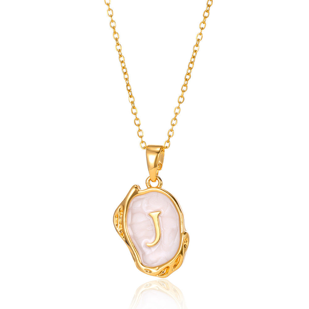 Retro Style Gold Inlaid Pearl Design Personalized Letter Necklace.