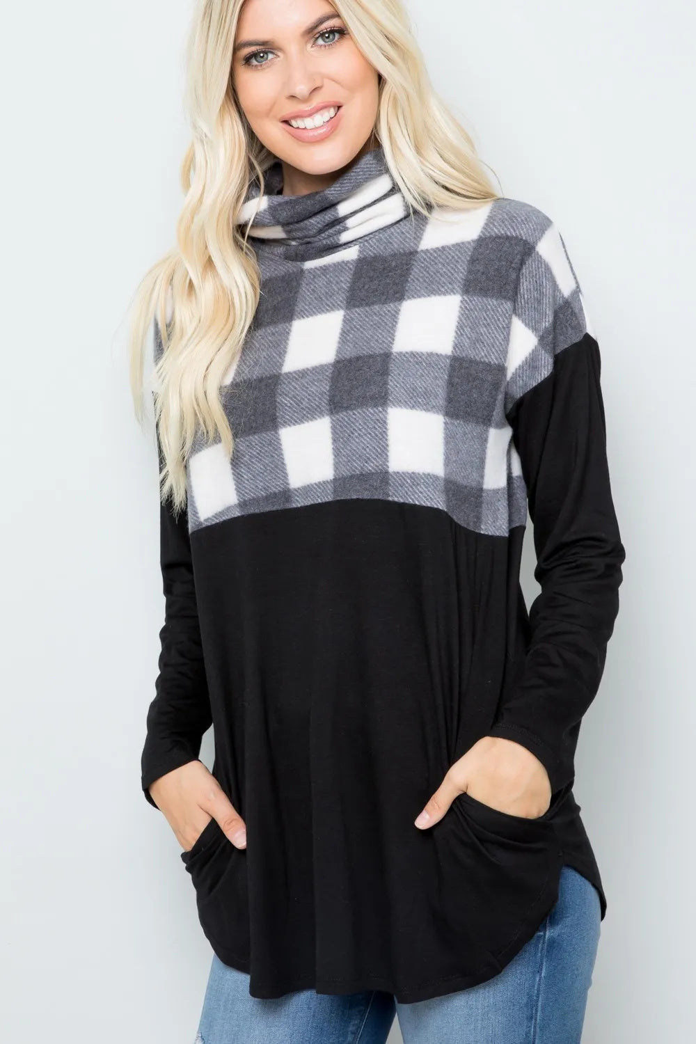 Black White Plaid Turtleneck Blouse with Pocketed & Long Sleeve