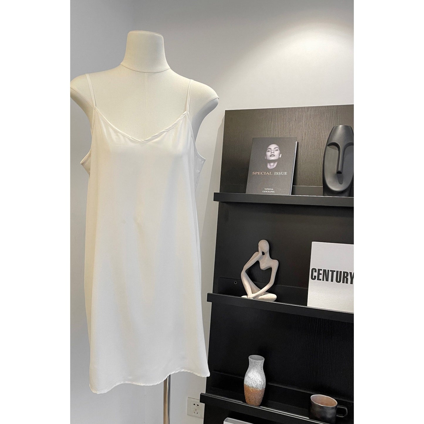 Linen Breeze Embroidered V-neck Maxi Dress