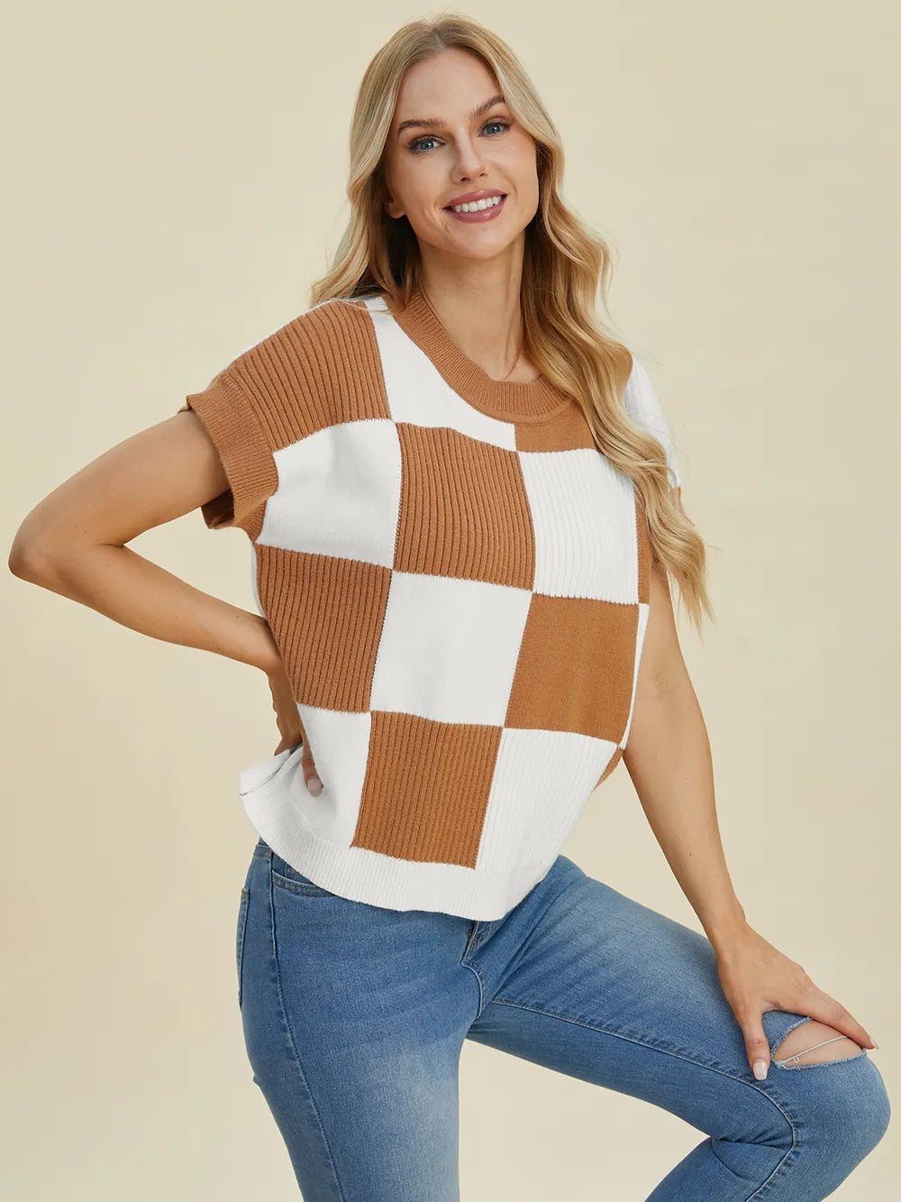 Modern Style  Checkered Round Neck Top with Short Sleeves