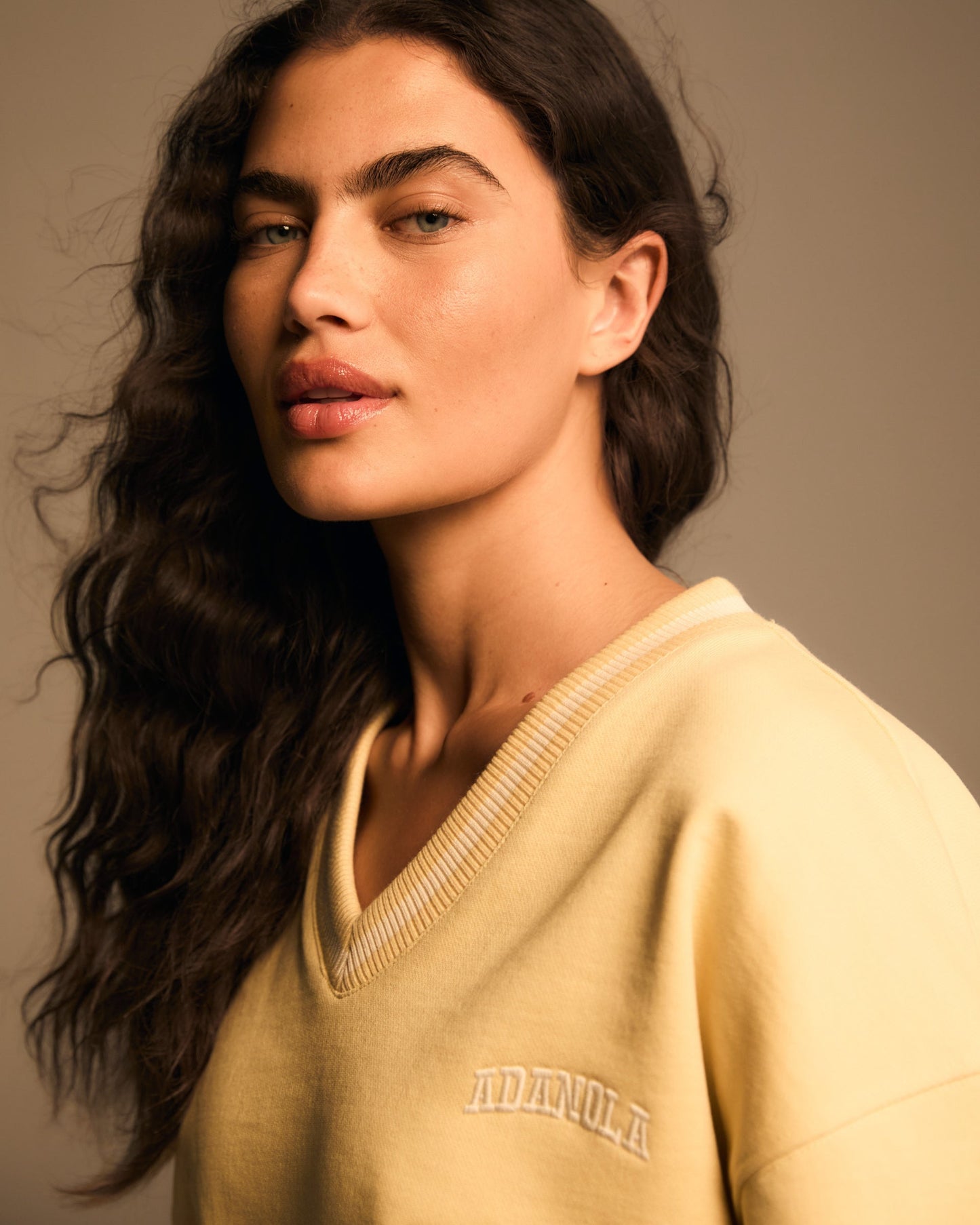 V Neck Contrast Sweatshirt - Butter Yellow/Marshmallow White