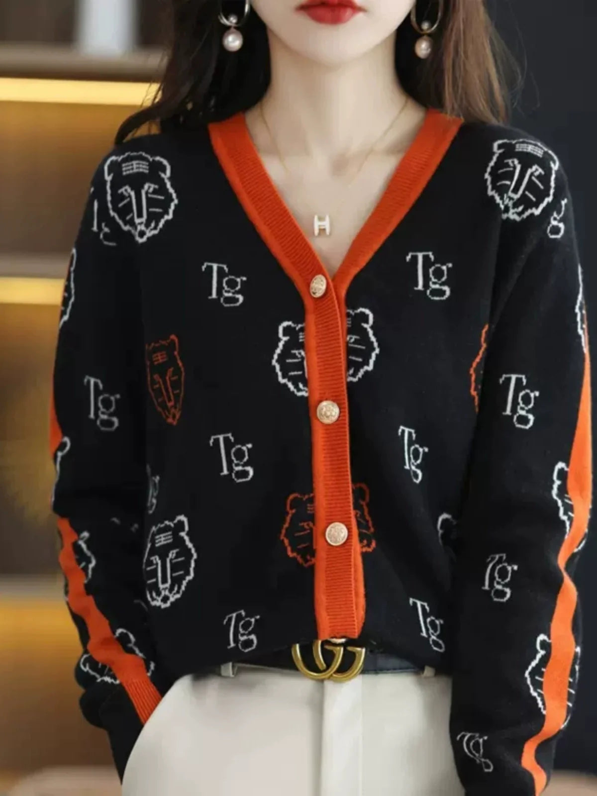 Chic 2-Color Knitted Cardigan Jacquard Loose-Fitting  with Long Sleeve