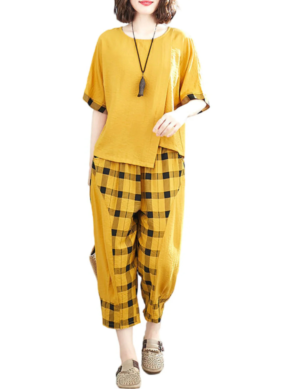 Comfy  2-piece  Casual Sports Set with Loose Short-Sleeved Top & Checkerboard  Pants