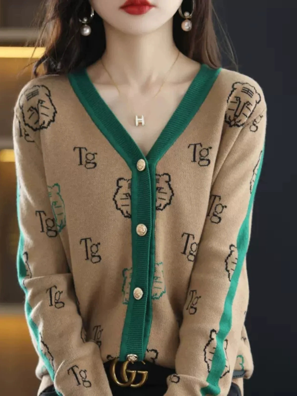 Chic 2-Color Knitted Cardigan Jacquard Loose-Fitting  with Long Sleeve