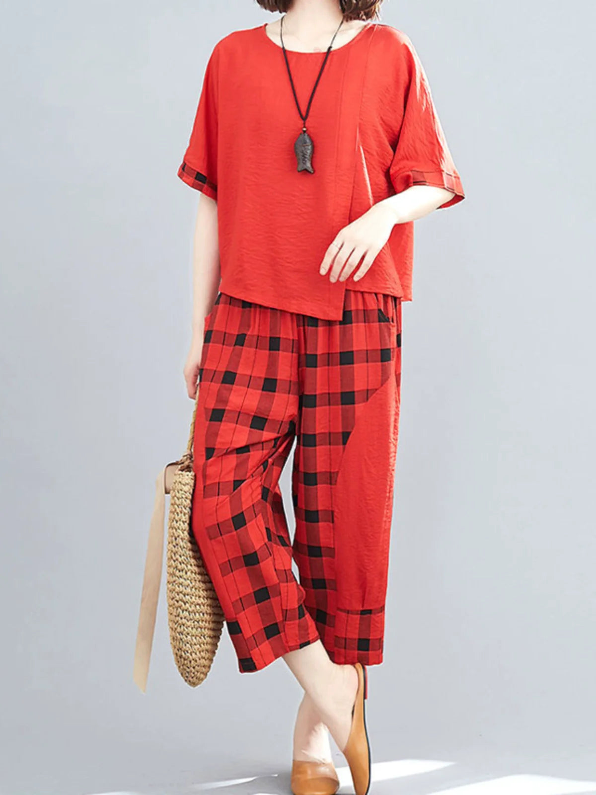 Comfy  2-piece  Casual Sports Set with Loose Short-Sleeved Top & Checkerboard  Pants