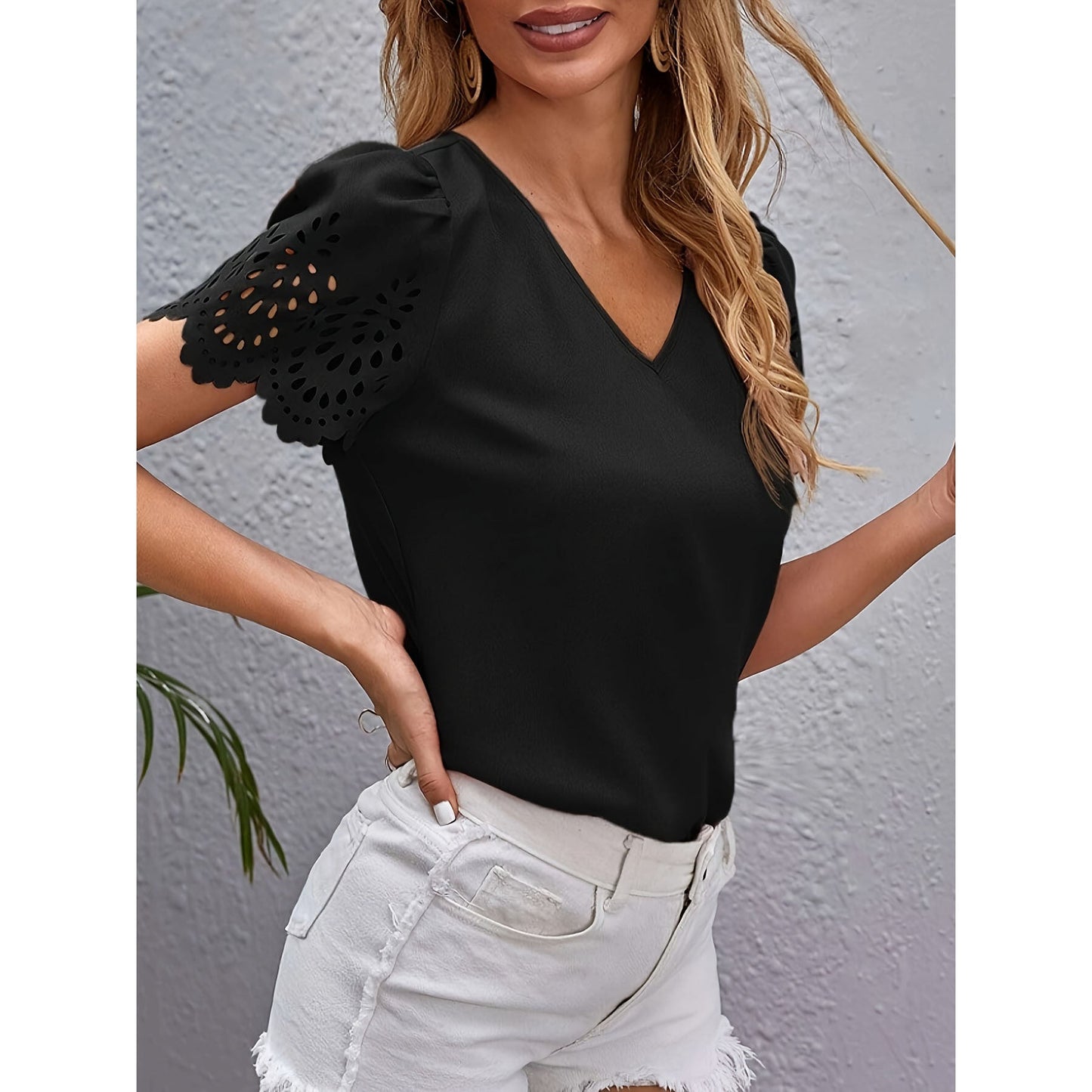 Elegant Black V-neck Top with Crochet Pattern Pleated Puff Sleeve
