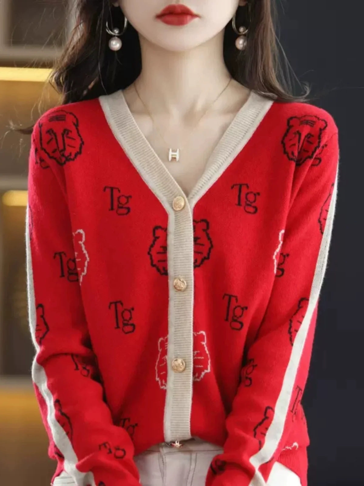 Chic 2-Color Knitted Cardigan Jacquard Loose-Fitting  with Long Sleeve