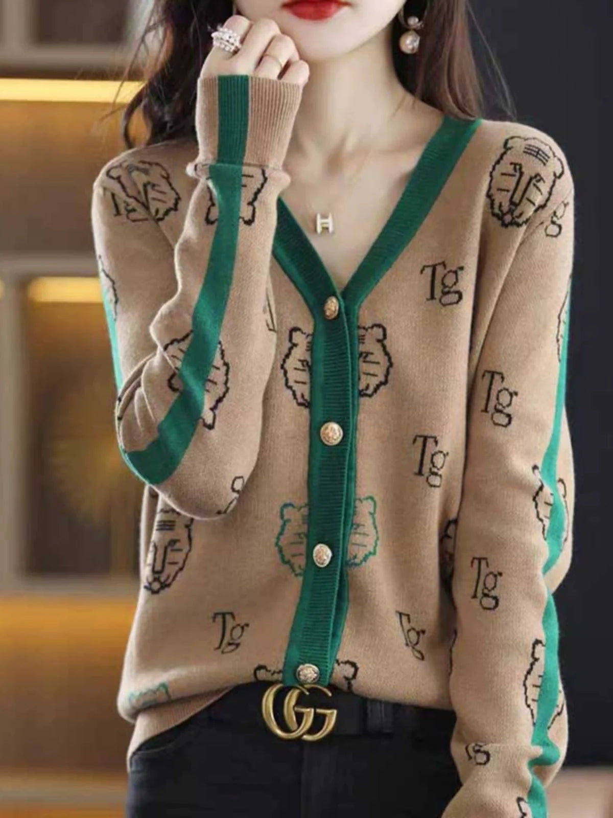 Chic 2-Color Knitted Cardigan Jacquard Loose-Fitting  with Long Sleeve