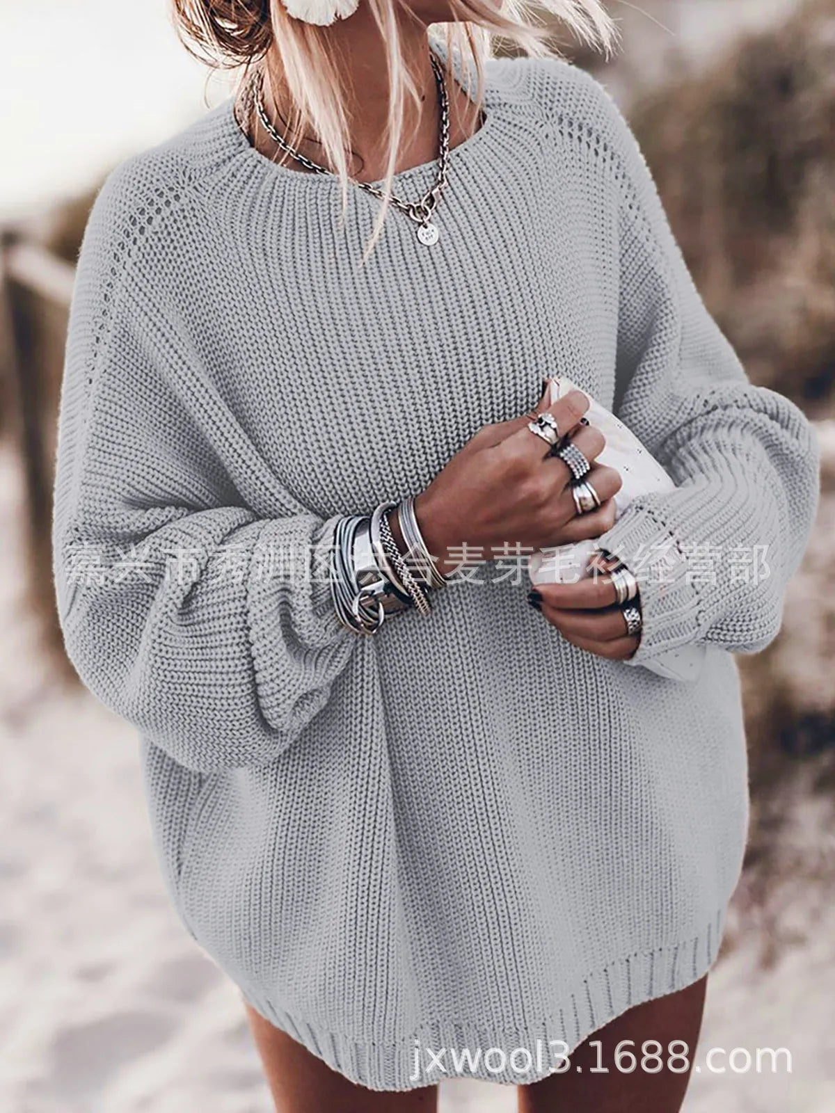 Loose Fitting Batwing O-Neck Lantern Sleeve Sweater