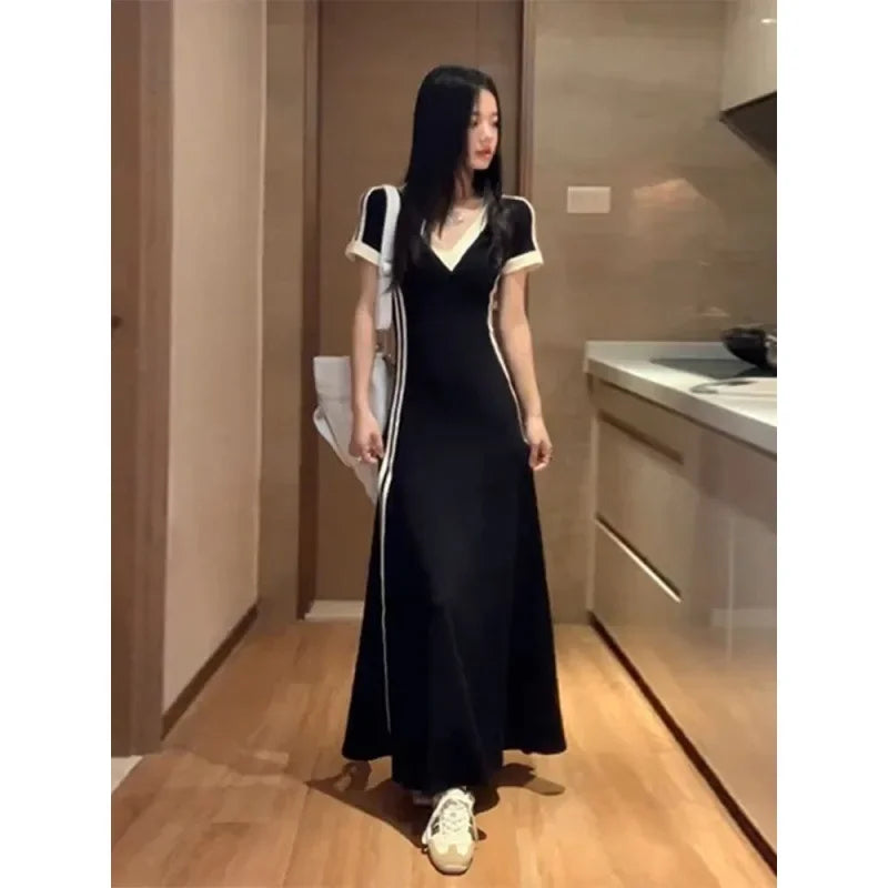 Endearing Charmin V-Neck Color-Blocking Maxi Dress