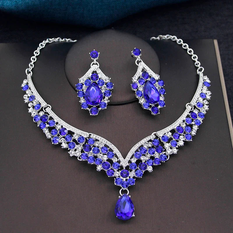 Shimmering Rhinestone Crystal Waterdrop Necklace & Earring Set