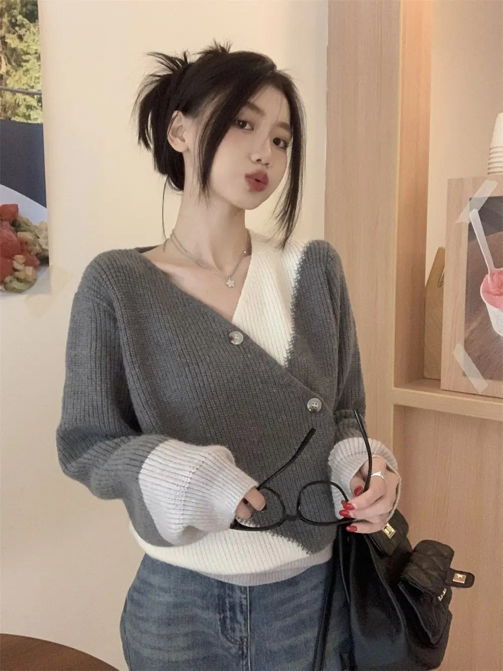 Creamy Gray   Patchwork V-neck Pullover with Long Sleeves