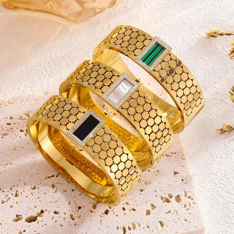 Sparkling Zircon Shell Cuff Bracelet