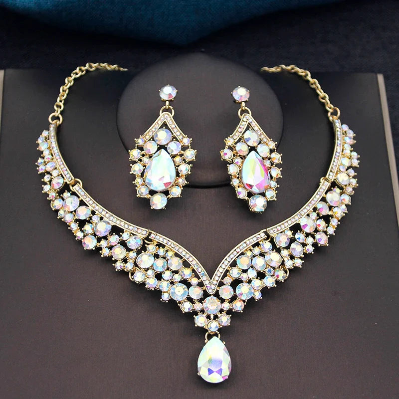 Shimmering Rhinestone Crystal Waterdrop Necklace & Earring Set