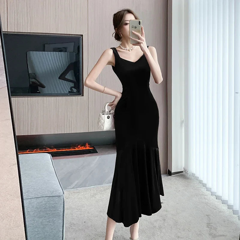 NEW Elegant Korean  Velvet Backless Sleeveless Midi Mermaid Dresses