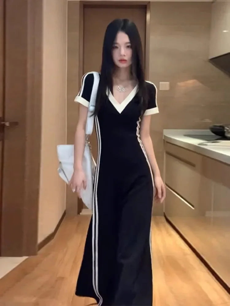 Endearing Charmin V-Neck Color-Blocking Maxi Dress