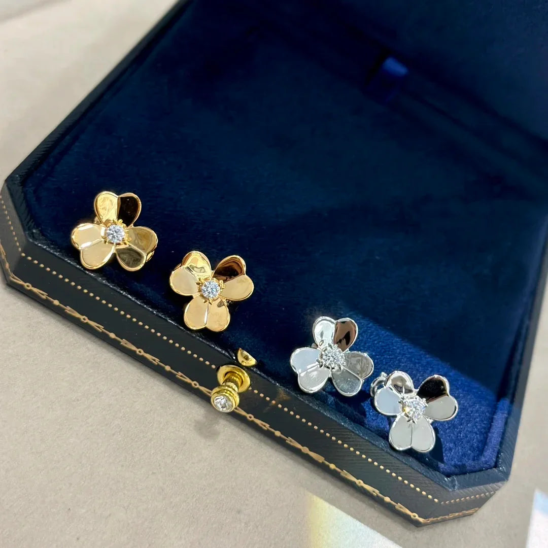 High Quality AAA Zircon Flower Earrings