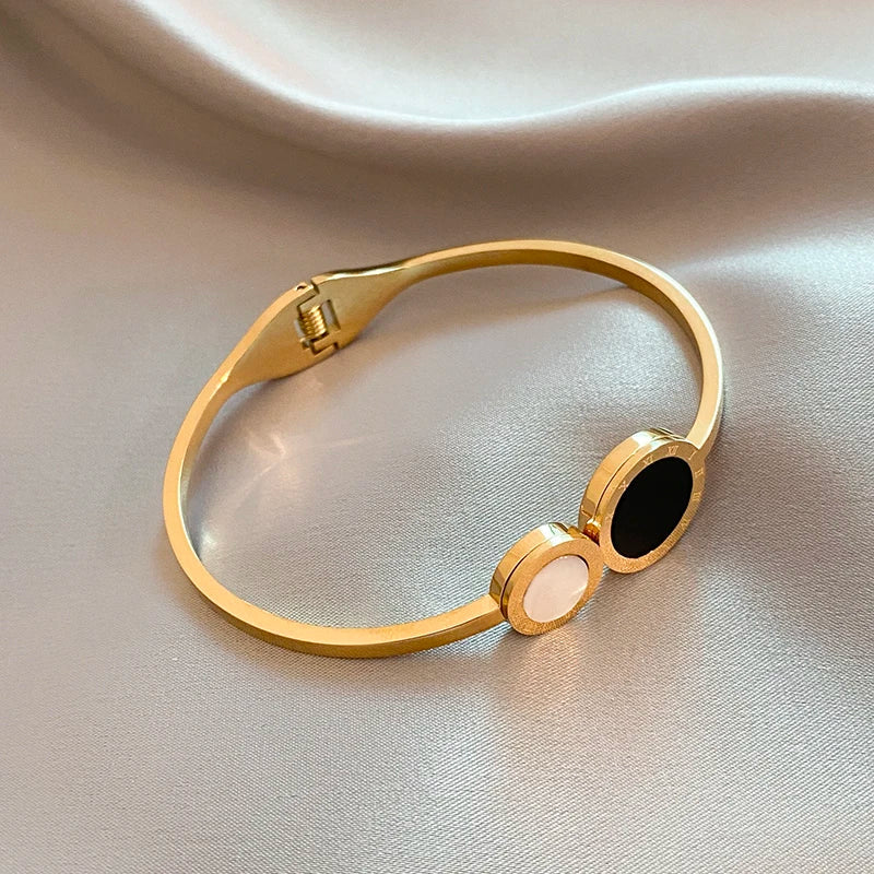 Round Roman Style Design Bracelet