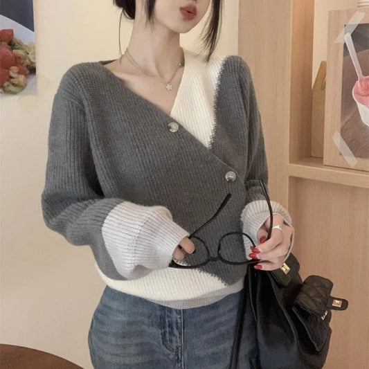 Creamy Gray   Patchwork V-neck Pullover with Long Sleeves