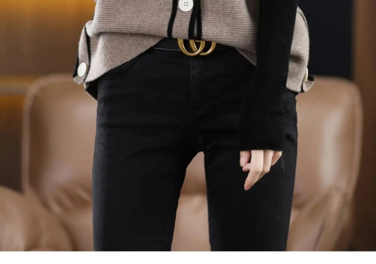 Versatile  V-neck Knitted Cardigan Vest