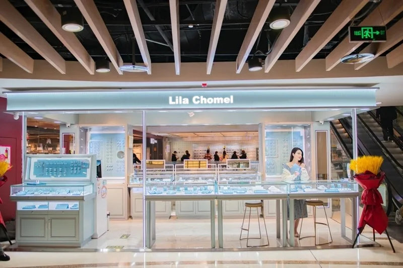 Designer 18K White Gold Flawless .5 CT Moissanite Diamond Rose Pronged Ring