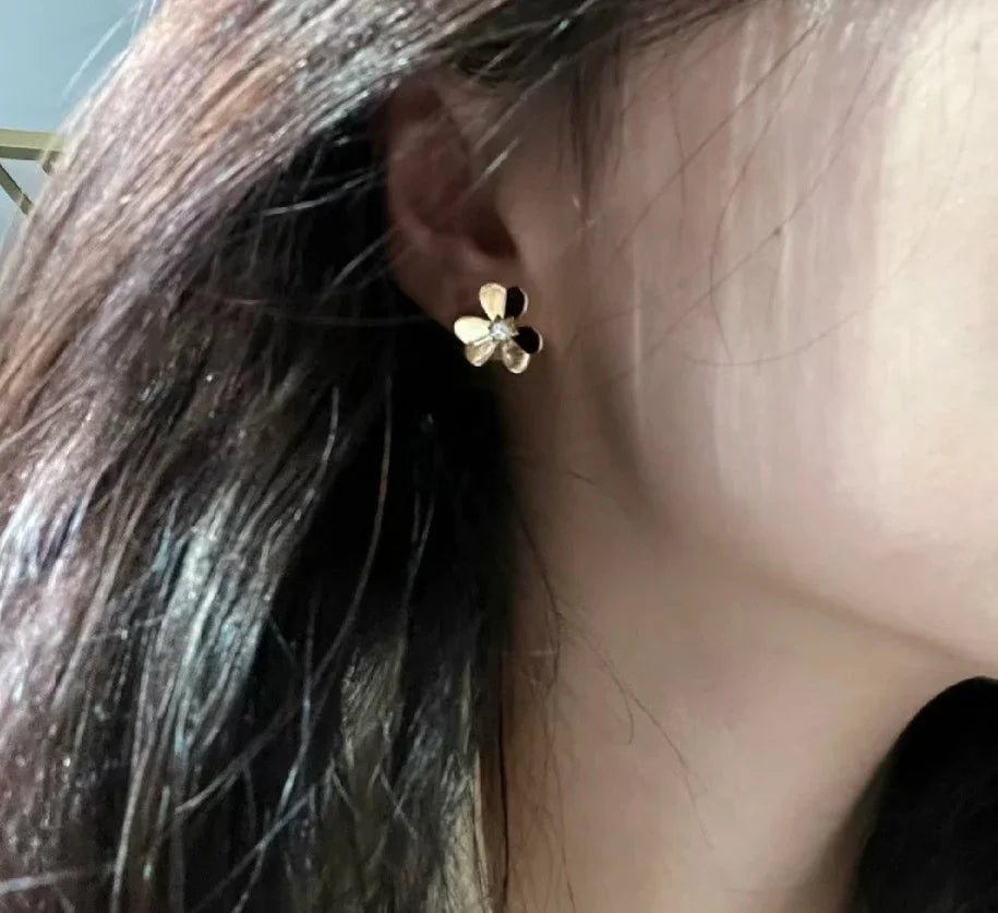 High Quality AAA Zircon Flower Earrings